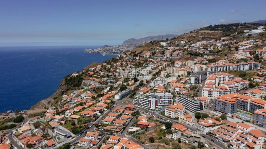 Apartamento T1 para Venda em Caniço Foto 8