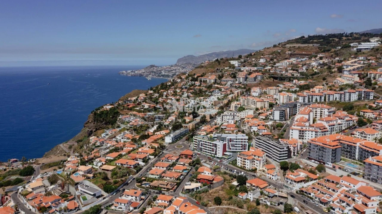 Apartamento T1 para Venda em Caniço Foto 8