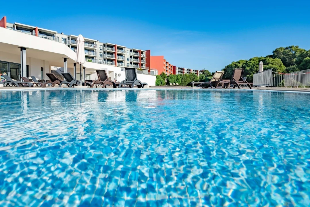 Apartamento T2 para Venda em Mexilhoeira Grande Foto 1