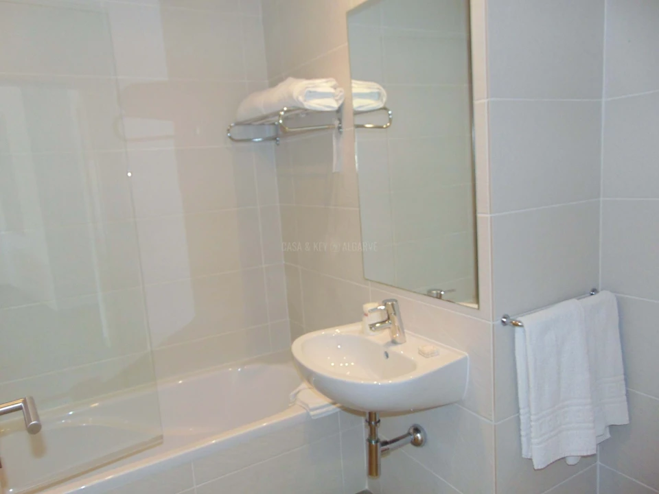 Apartamento T2 para Venda em Mexilhoeira Grande Foto 9