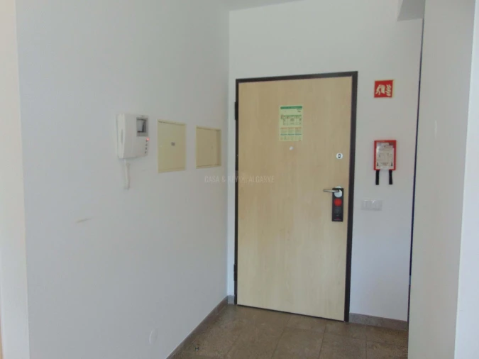 Apartamento T2 para Venda em Mexilhoeira Grande Foto 5