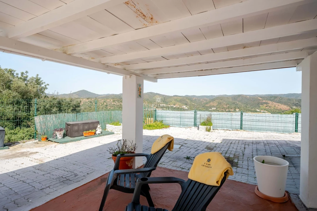 Moradia T3 para Venda em Salir Foto 13