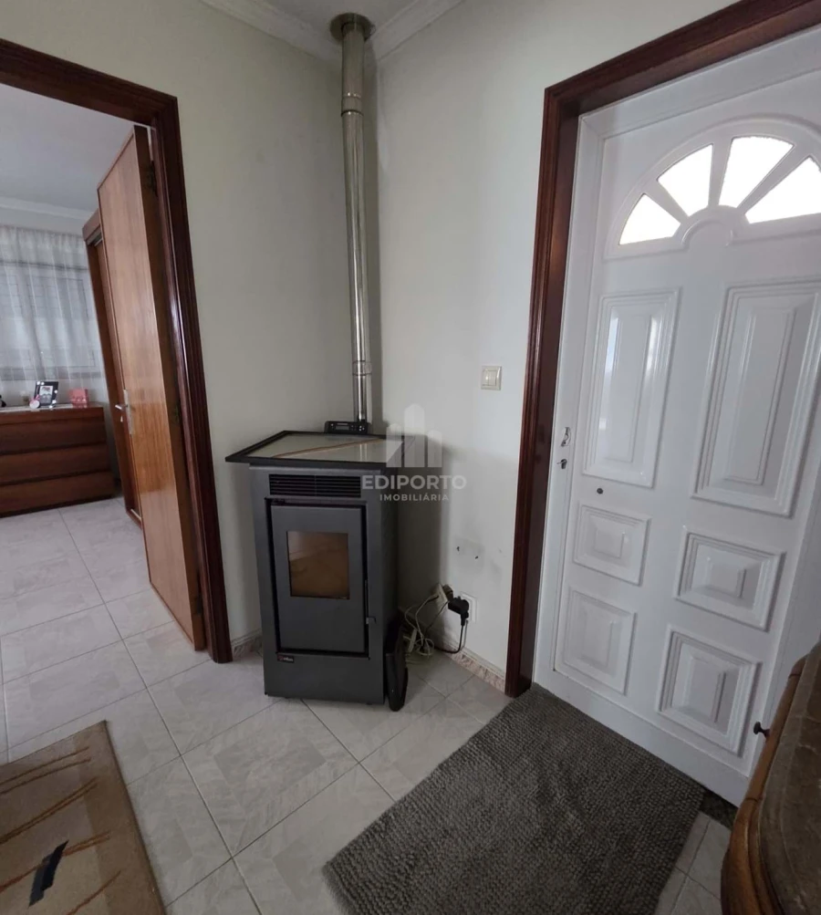 Moradia T3 para Venda em Esmoriz Foto 11