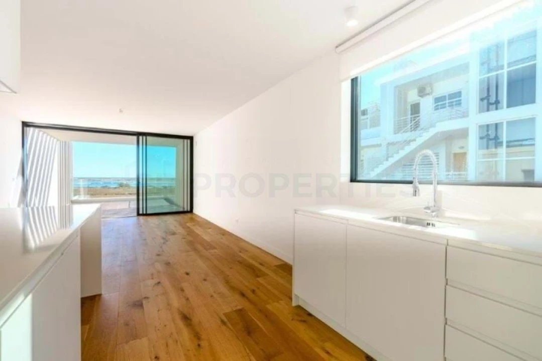 Apartamento T1 para Venda em Olhão Foto 9