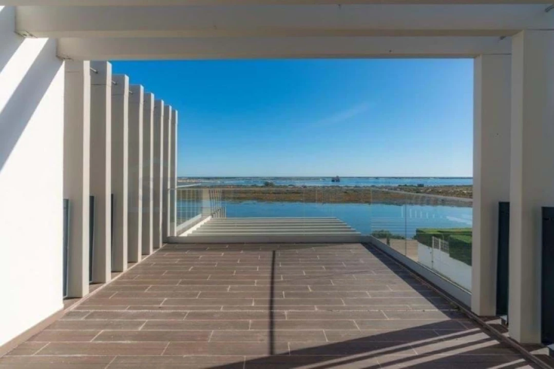 Apartamento T1 para Venda em Olhão Foto 5