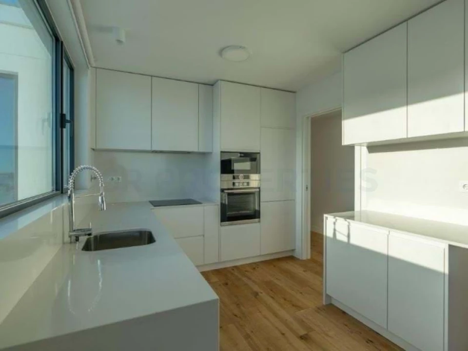 Apartamento T1 para Venda em Olhão Foto 3