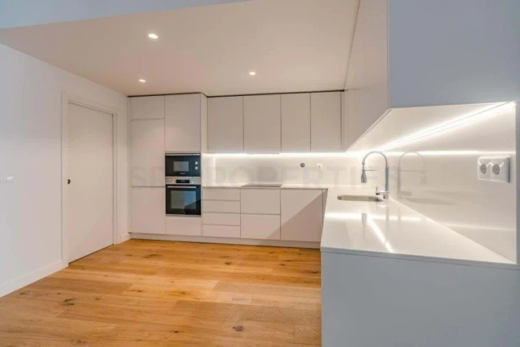 Apartamento T3 para Venda em Olhão Foto 7