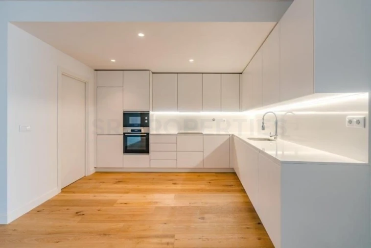 Apartamento T3 para Venda em Olhão Foto 2