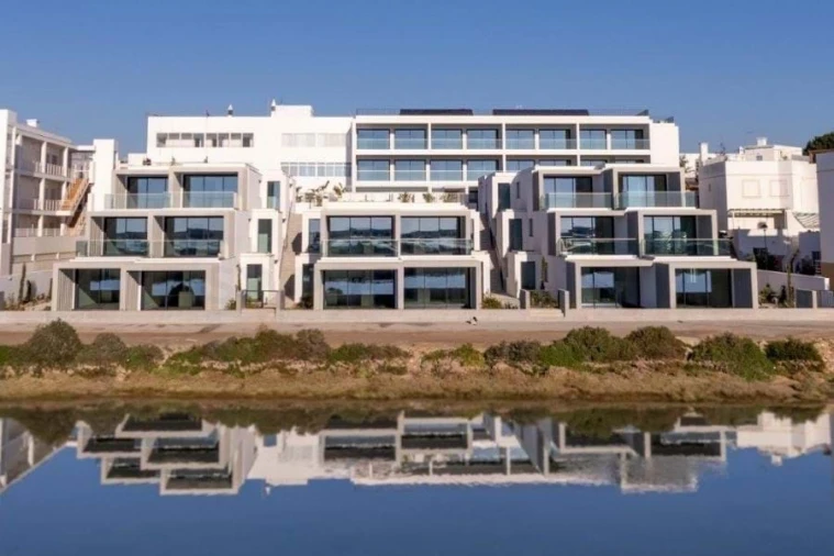 Apartamento T3 para Venda em Olhão Foto 6