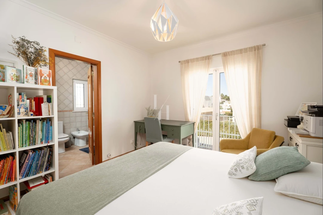 Moradia T3 para Venda em Quarteira Foto 12