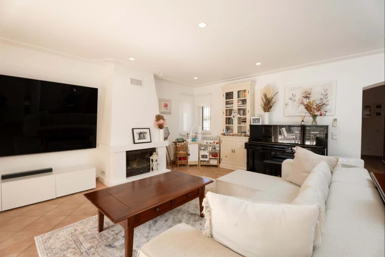 Moradia T3 para Venda em Quarteira Foto 8