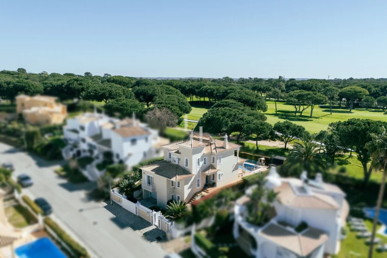 Moradia T3 para Venda em Quarteira