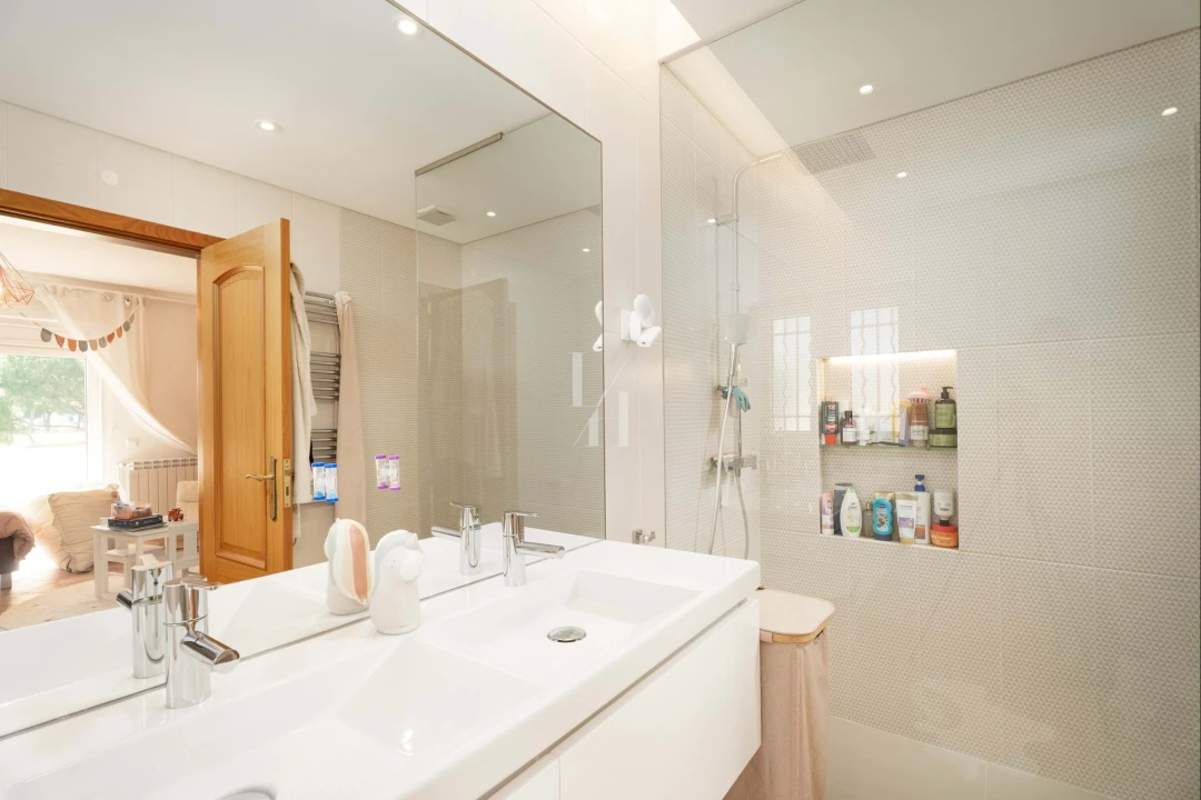 Moradia T3 para Venda em Quarteira Foto 18