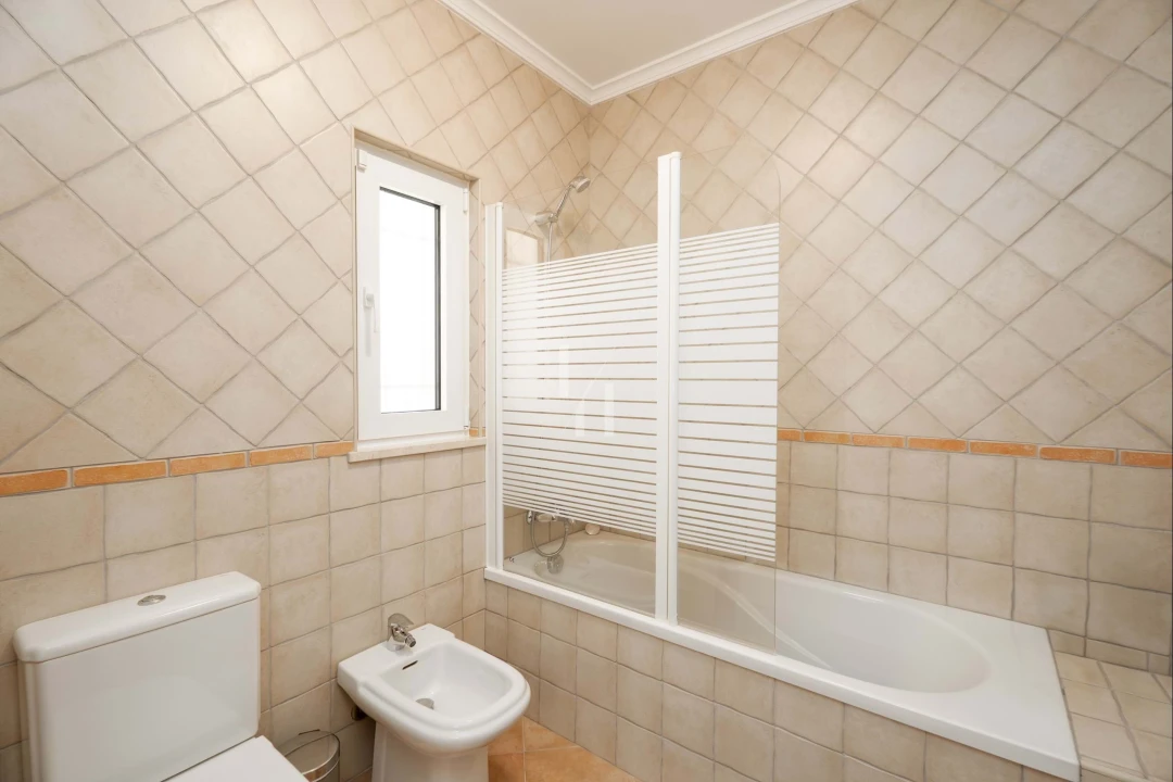 Moradia T3 para Venda em Quarteira Foto 13