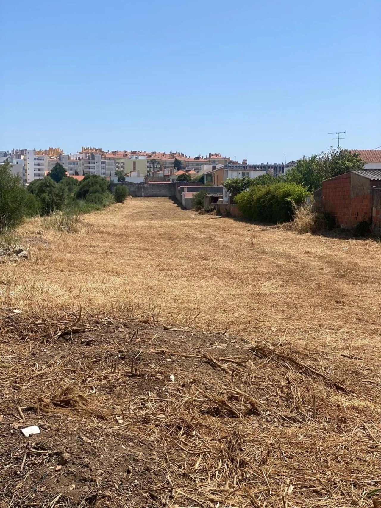 Terreno para Venda em São Domingos de Rana Foto 1