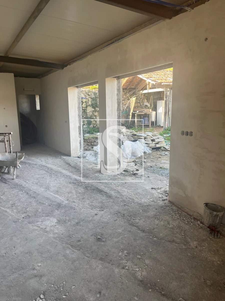 Moradia T3 para Venda em Pico de Regalados, Gondiães e Mós Foto 24