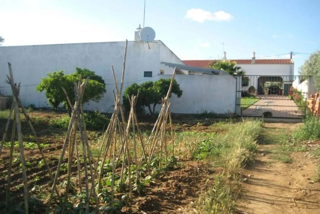 Moradia T3 para Venda em Beja (Salvador e Santa Maria da Feira) Foto 9