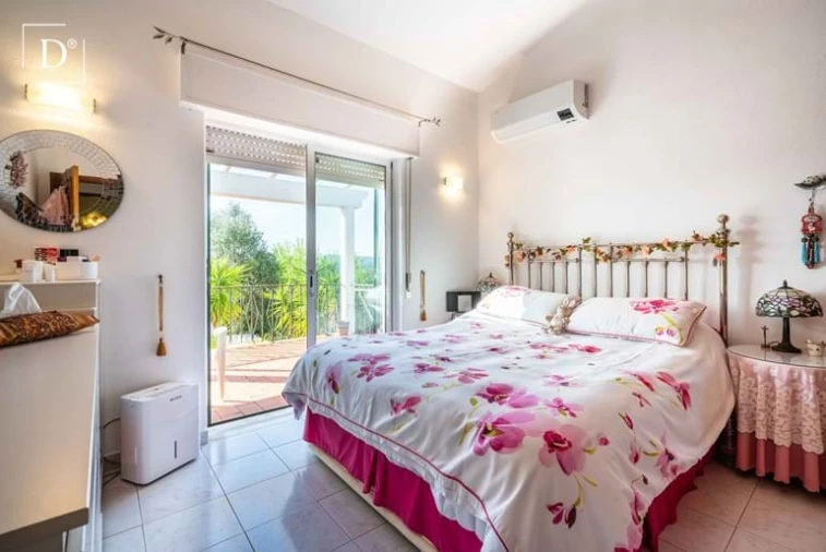 Moradia T3 para Venda em Albufeira e Olhos de Água Foto 13