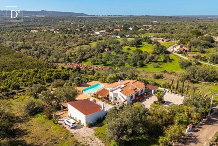 Moradia T3 para Venda em Albufeira e Olhos de Água Foto 34