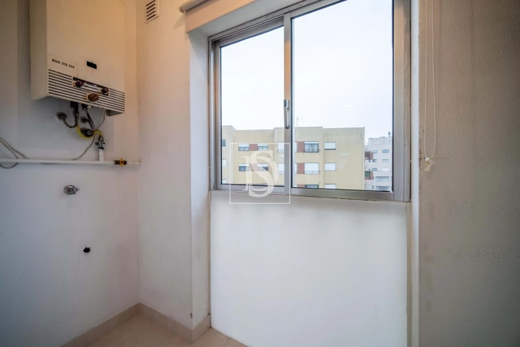 Apartamento T1 para Venda em Arcozelo Foto 12