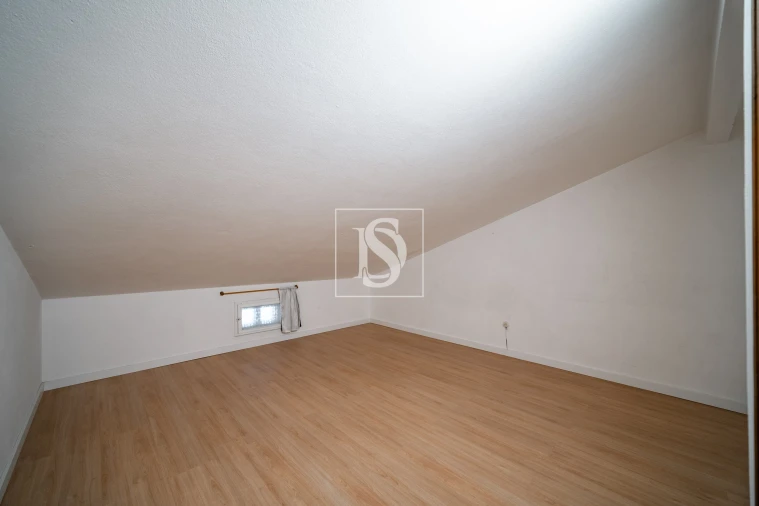 Apartamento T1 para Venda em Arcozelo Foto 8