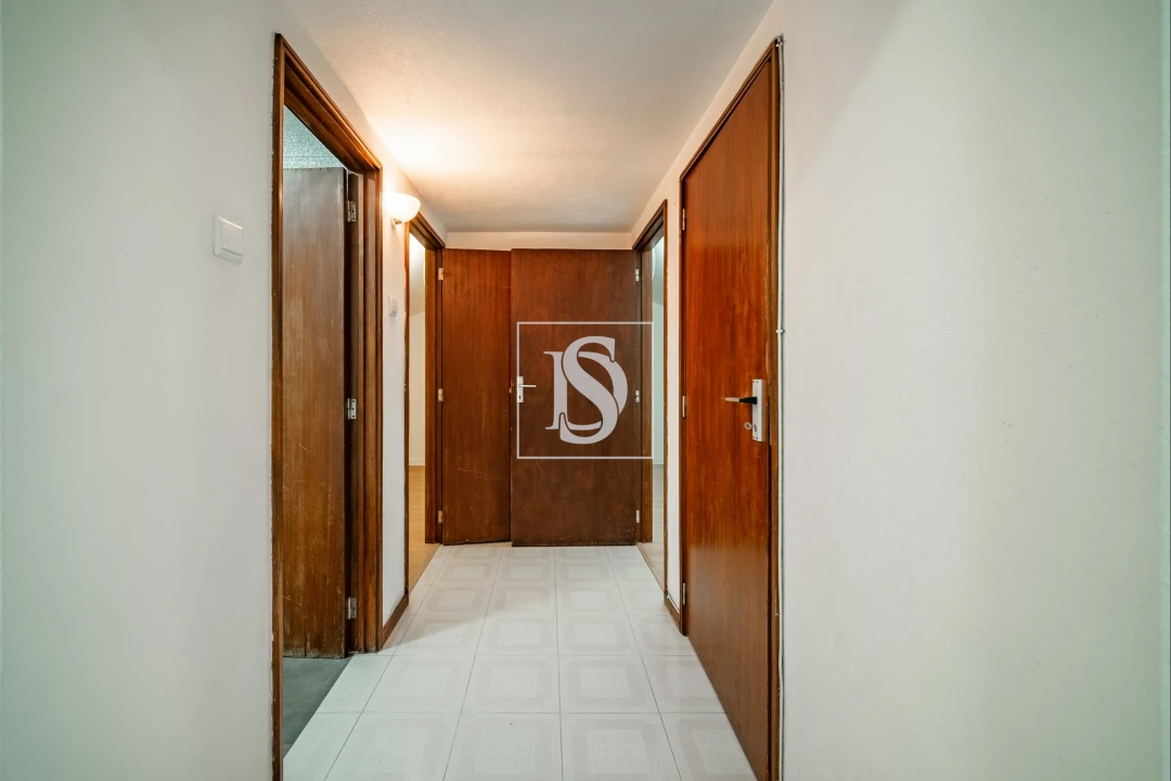 Apartamento T1 para Venda em Arcozelo Foto 5