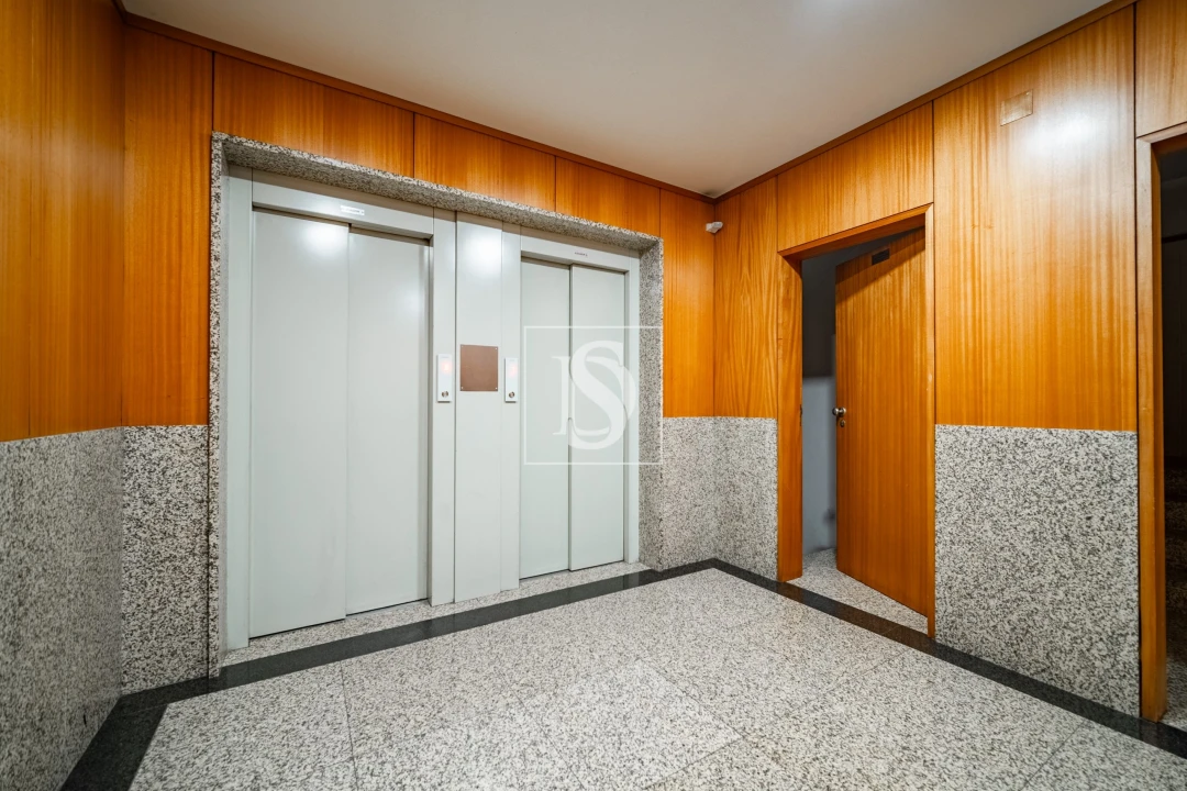 Apartamento T3 para Venda em Arcozelo Foto 26