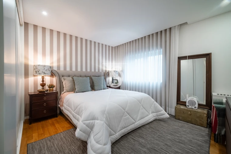 Apartamento T3 para Venda em Arcozelo Foto 14