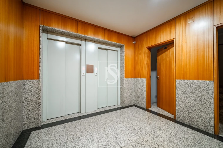 Apartamento T3 para Venda em Arcozelo Foto 26