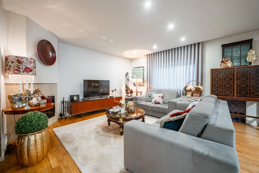 Apartamento T3 para Venda em Arcozelo Foto 1