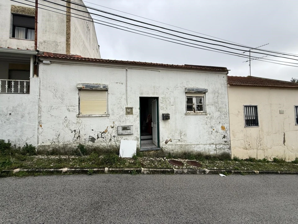 Moradia T2 para Venda em Santa Iria de Azoia, São João da Talha e Bobadela Foto 1