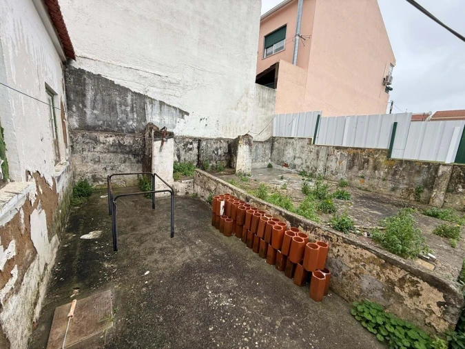 Moradia T2 para Venda em Santa Iria de Azoia, São João da Talha e Bobadela Foto 3