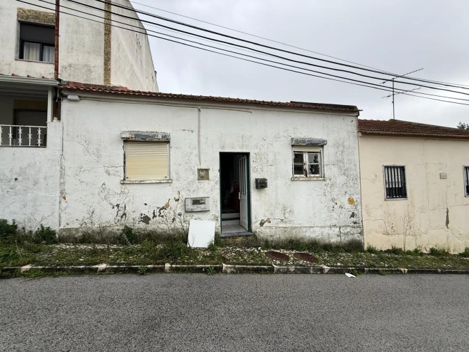 Moradia T2 para Venda em Santa Iria de Azoia, São João da Talha e Bobadela Foto 1