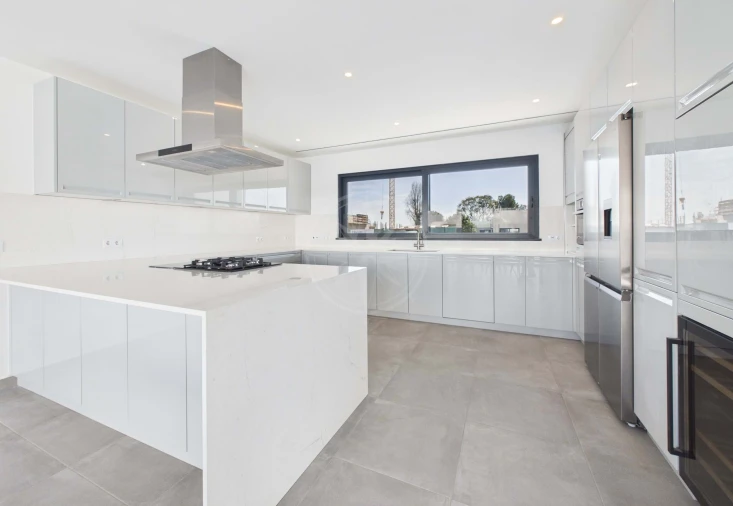 Moradia T6 para Venda em Tavira (Santa Maria e Santiago) Foto 9