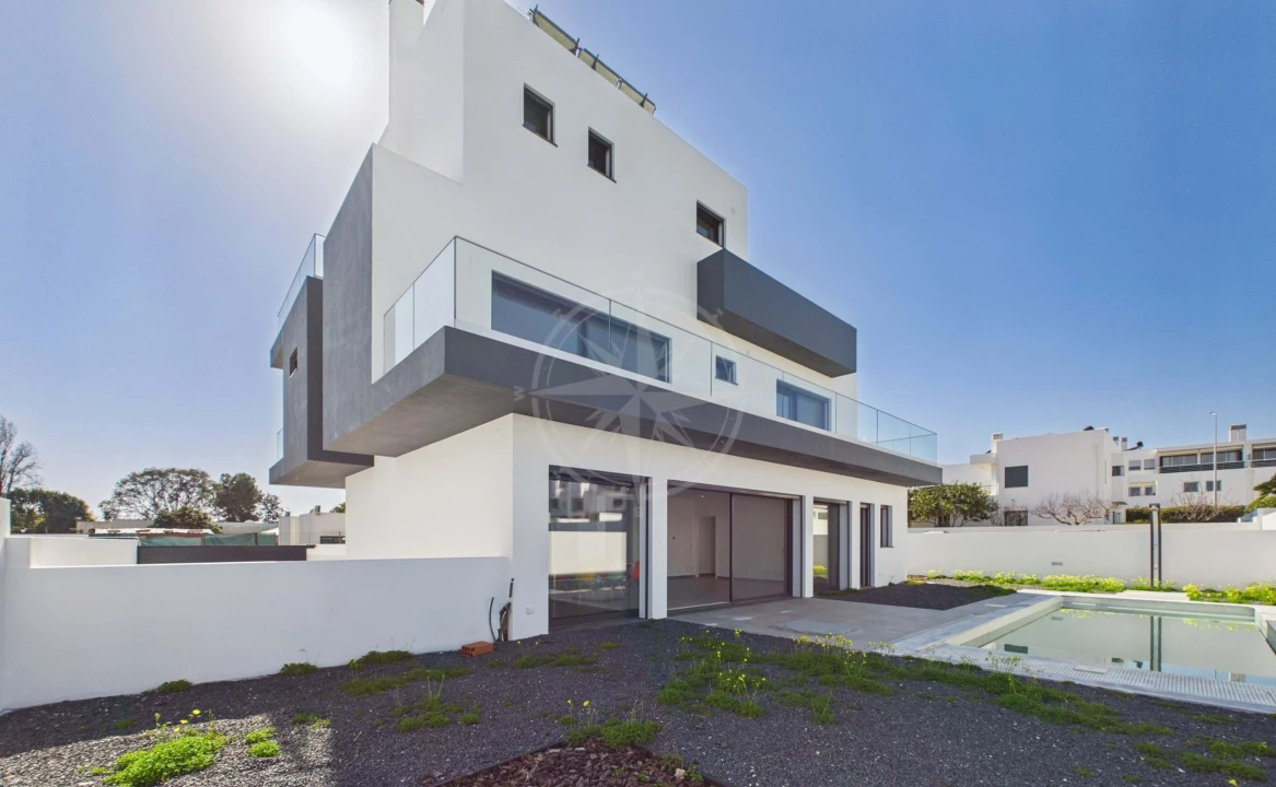 Moradia T6 para Venda em Tavira (Santa Maria e Santiago) Foto 2