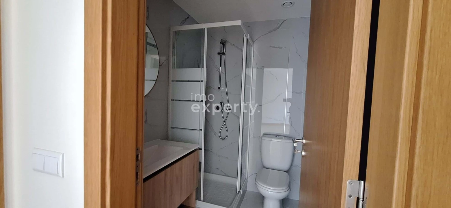 Apartamento T2 para Venda em Caniço Foto 16