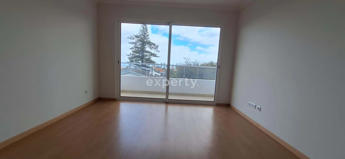 Apartamento T2 para Venda em Caniço Foto 8