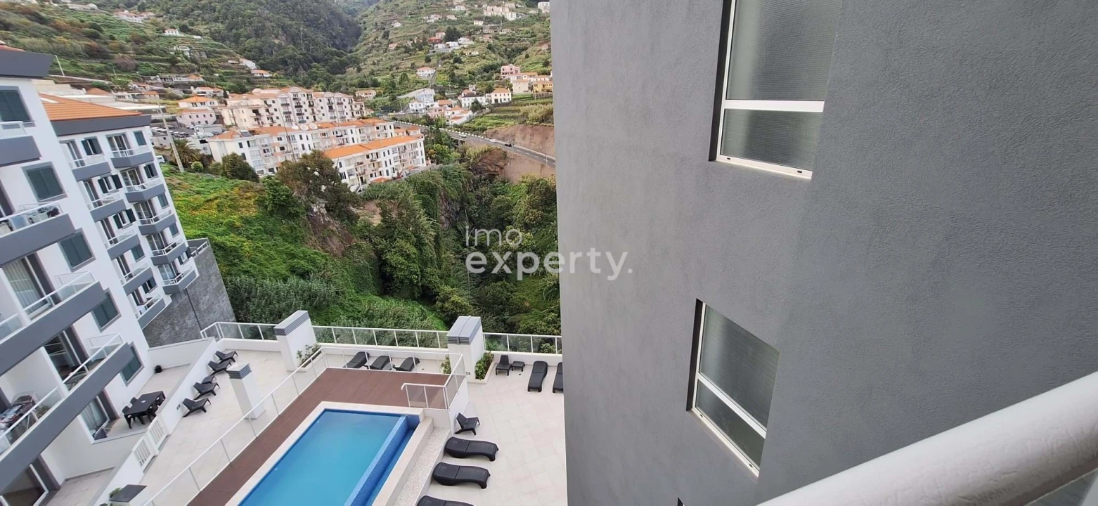 Apartamento T2 para Venda em Caniço Foto 3