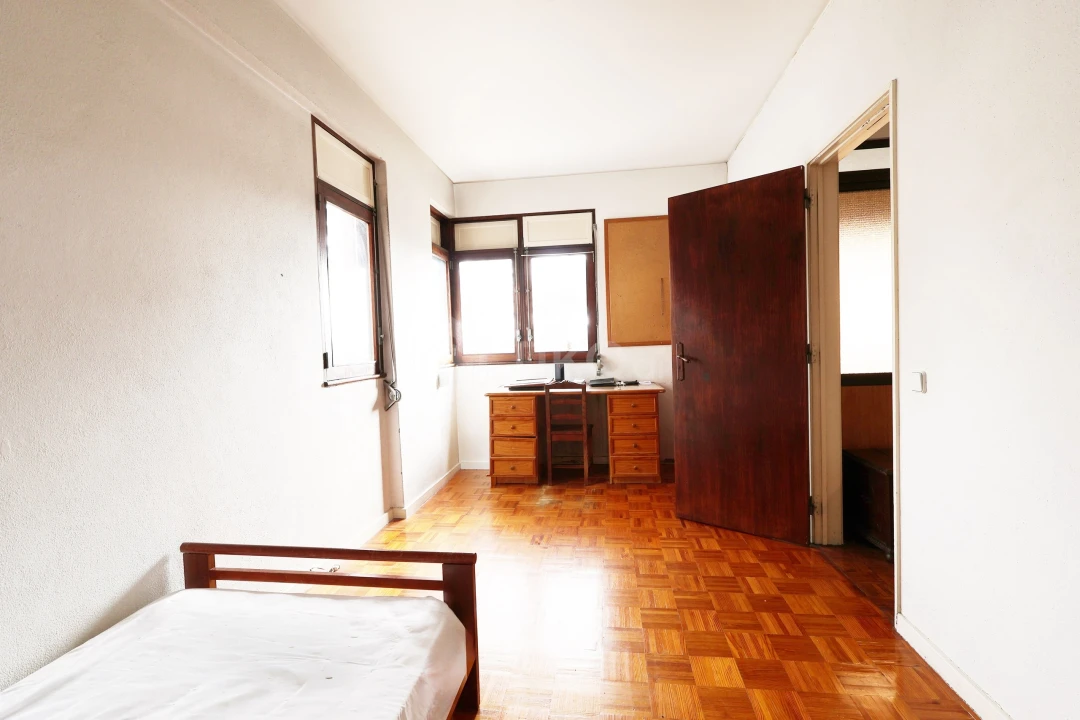 Apartamento T4 para Venda em Marvila Foto 9