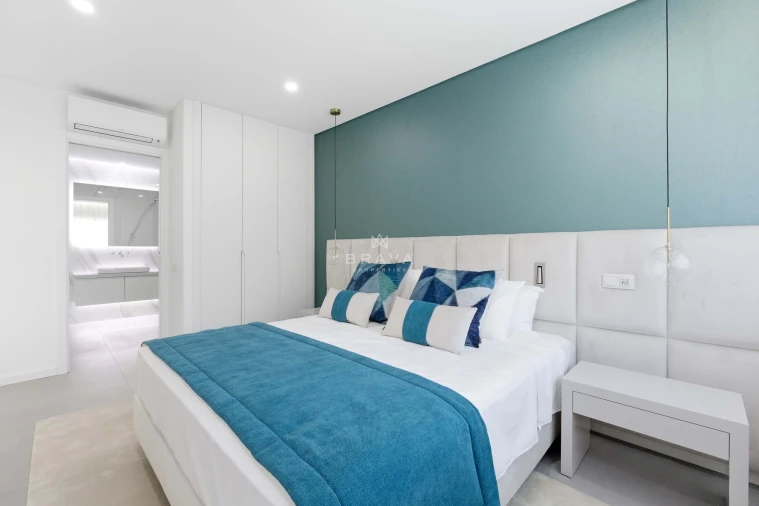 Apartamento T2 para Venda em Quarteira Foto 9