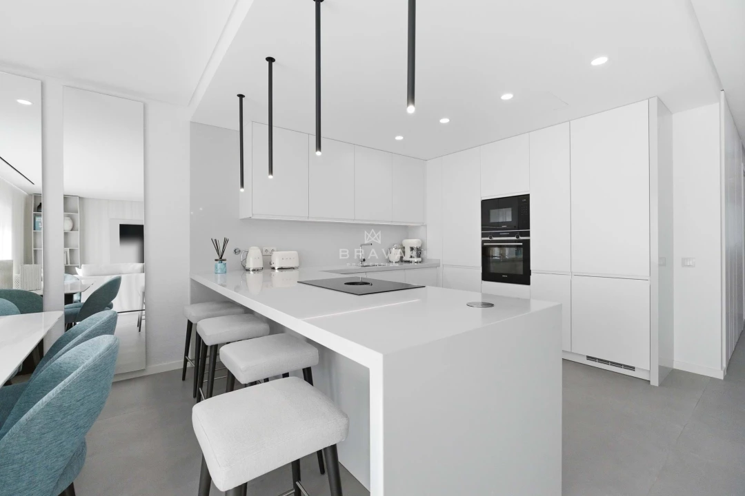 Apartamento T2 para Venda em Quarteira Foto 7