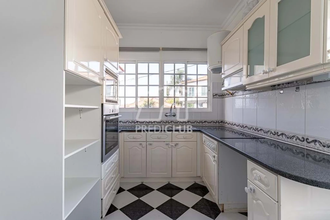 Moradia T3 para Venda em São Roque Foto 18