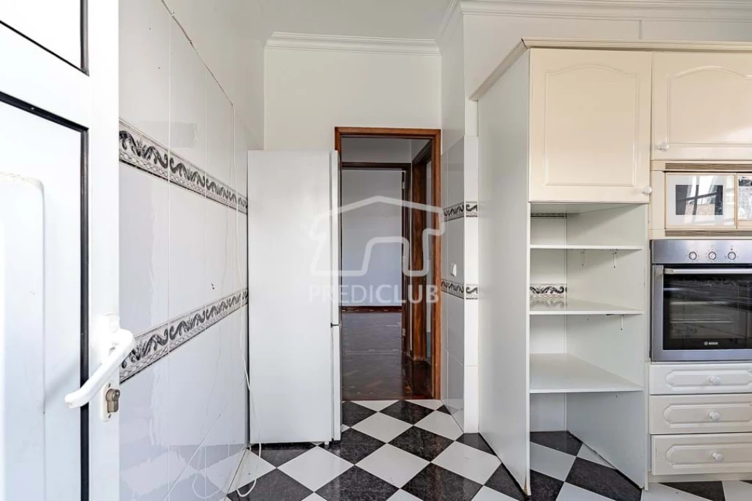 Moradia T3 para Venda em São Roque Foto 21