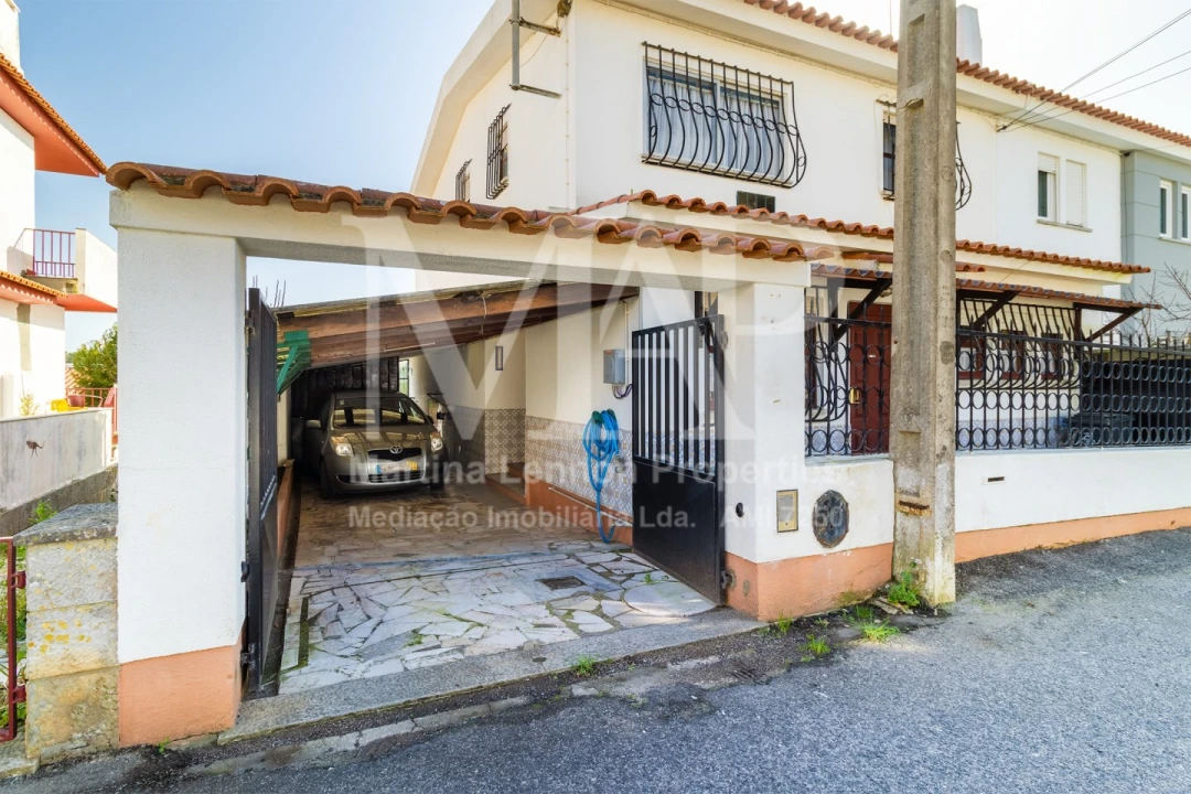 Moradia T3 para Venda em Alcabideche Foto 4
