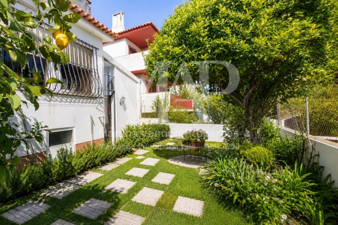 Moradia T3 para Venda em Alcabideche Foto 1