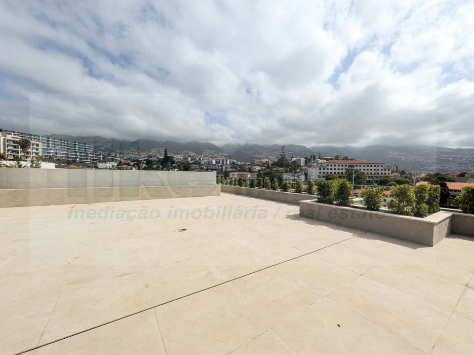 Apartamento T2 para Venda em São Martinho Foto 16