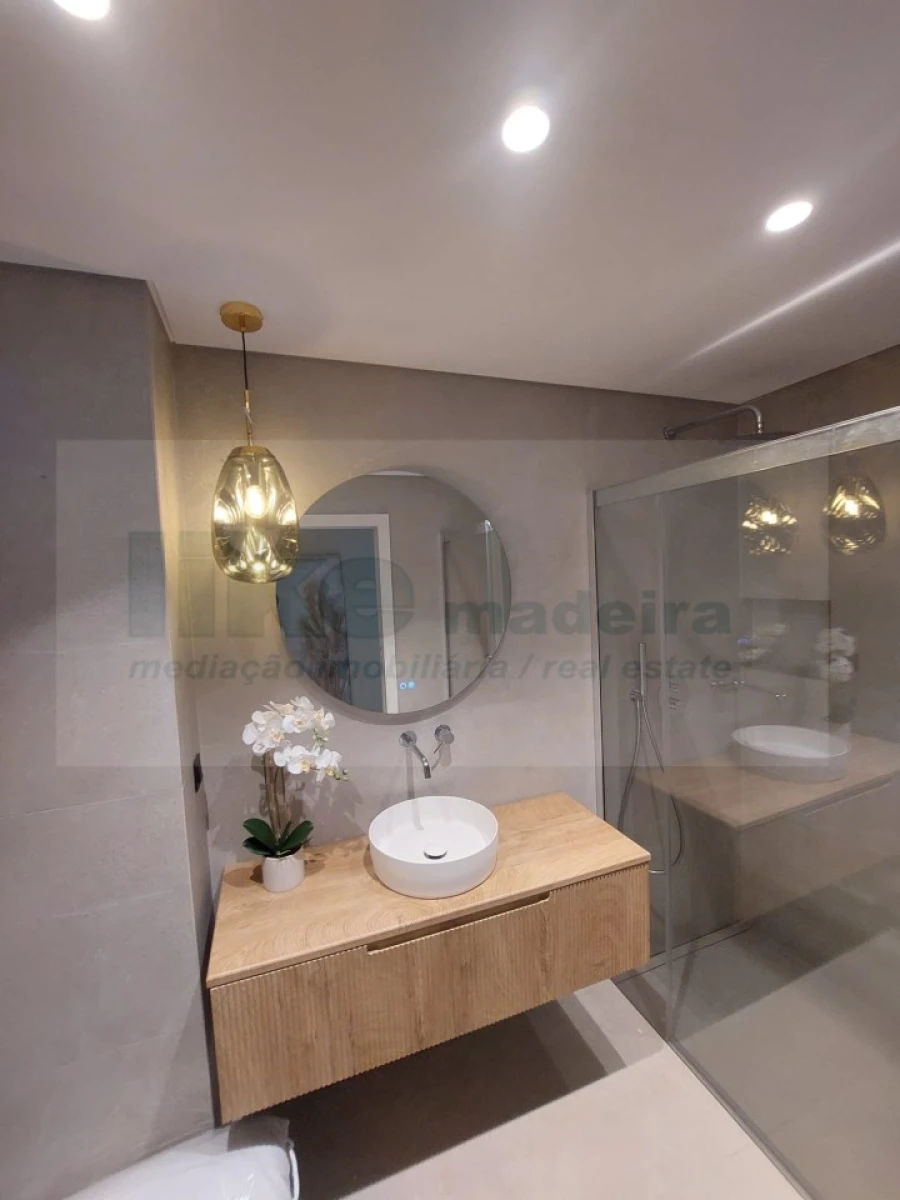 Apartamento T2 para Venda em São Martinho Foto 29