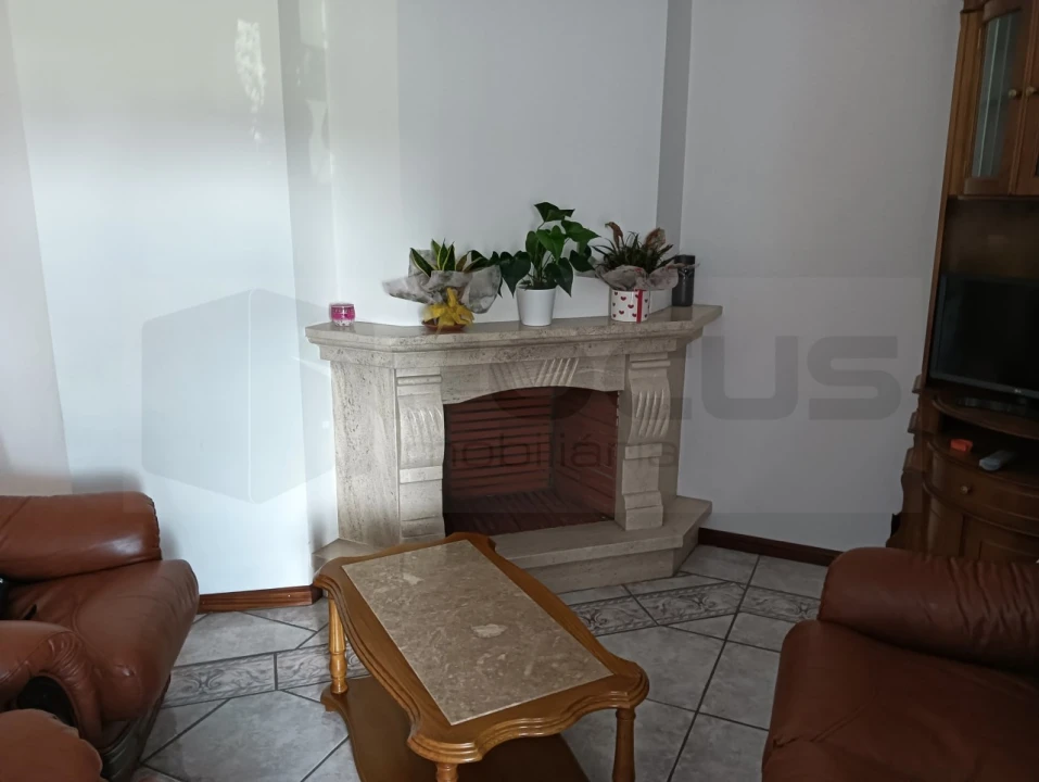 Apartamento T3 para Venda em Oiã Foto 4