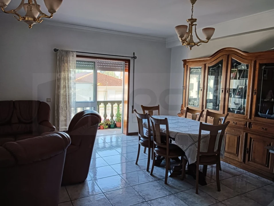 Apartamento T3 para Venda em Oiã Foto 6