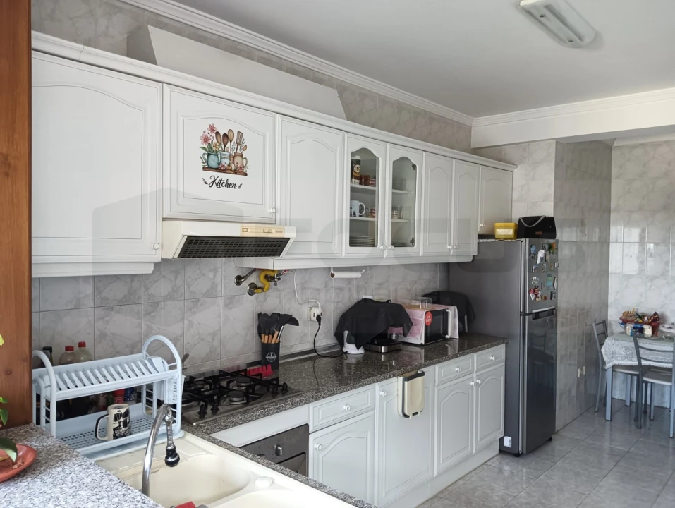 Apartamento T3 para Venda em Oiã Foto 7